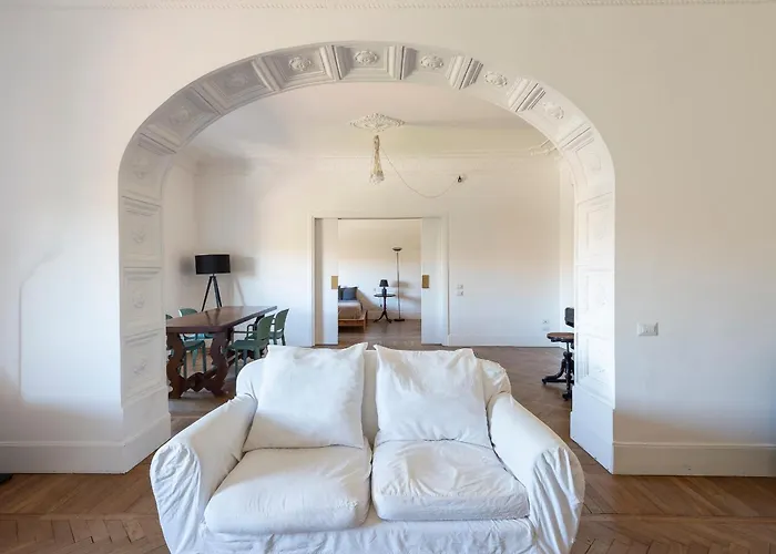 Vittorio Luxury Panoramic