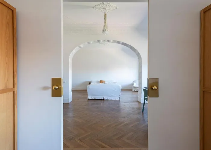 Vittorio Luxury Panoramic