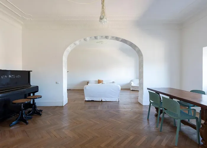 Vittorio Luxury Panoramic